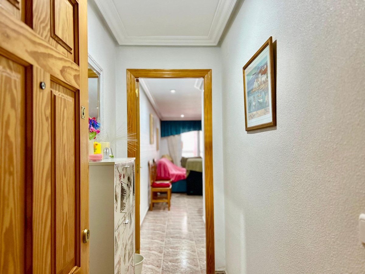 Se vende Apartamento Planta Media de 2 dormitorios en Costa Blanca, Alicante, España