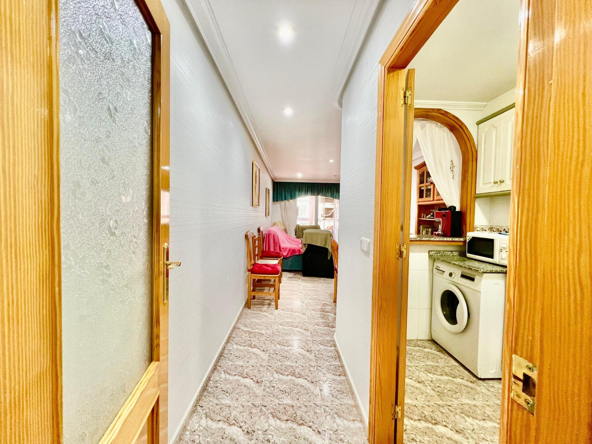 Se vende Apartamento Planta Media de 2 dormitorios en Costa Blanca, Alicante, España