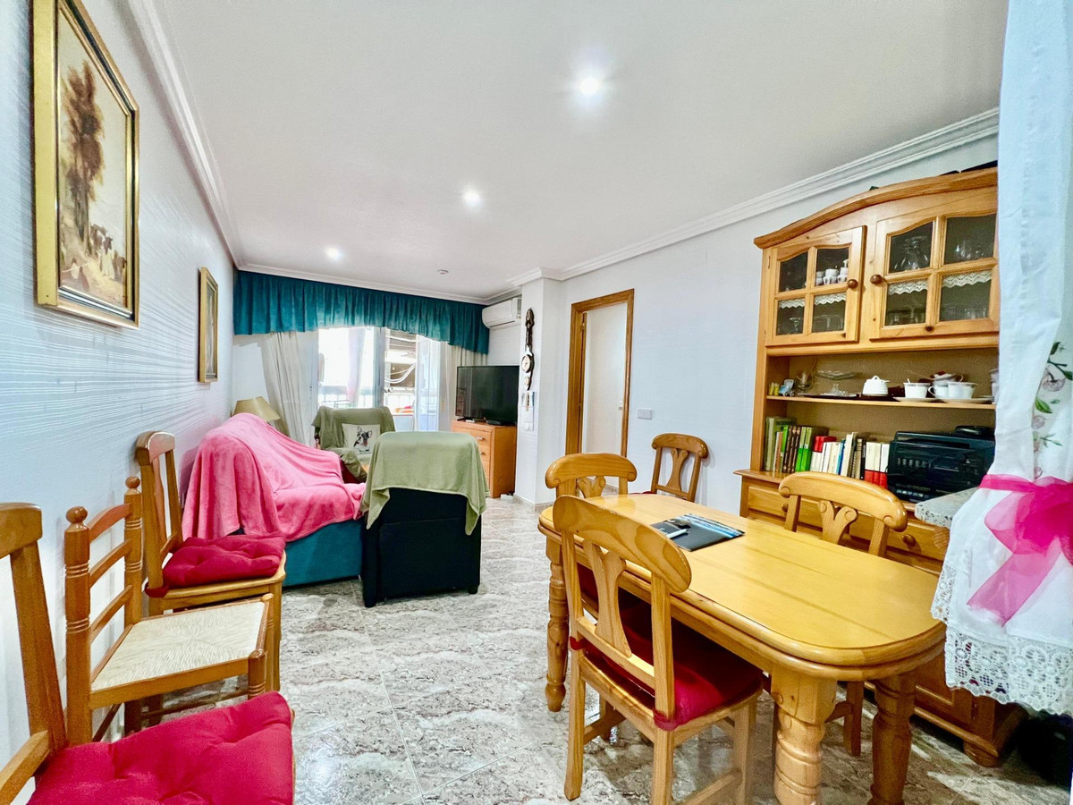 Se vende Apartamento Planta Media de 2 dormitorios en Costa Blanca, Alicante, España