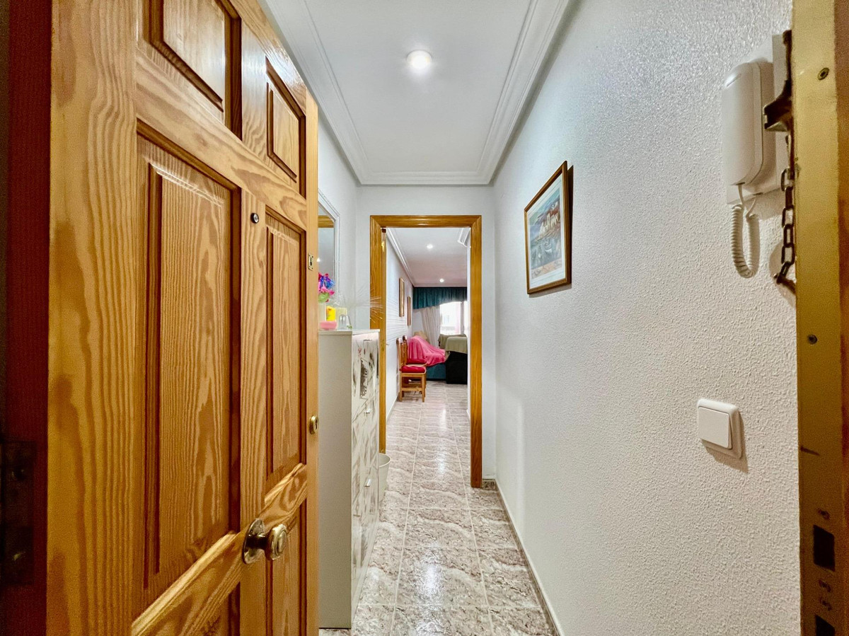 Se vende Apartamento Planta Media de 2 dormitorios en Costa Blanca, Alicante, España