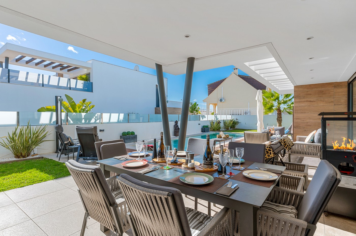 4 Bed Townhouse for sale in Ciudad Quesada Costa Blanca, Alicante, Spain