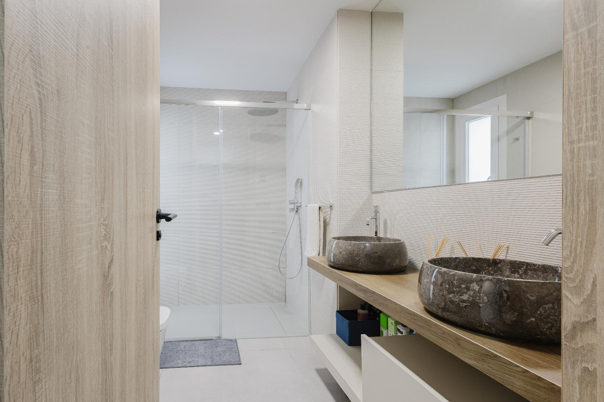Se vende Villa - Chalet de 4 dormitorios en Costa Blanca, Alicante, España