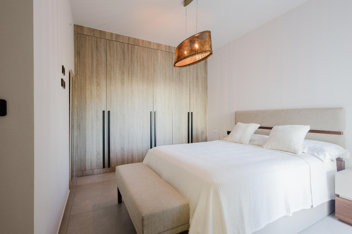 Se vende Villa - Chalet de 4 dormitorios en Costa Blanca, Alicante, España