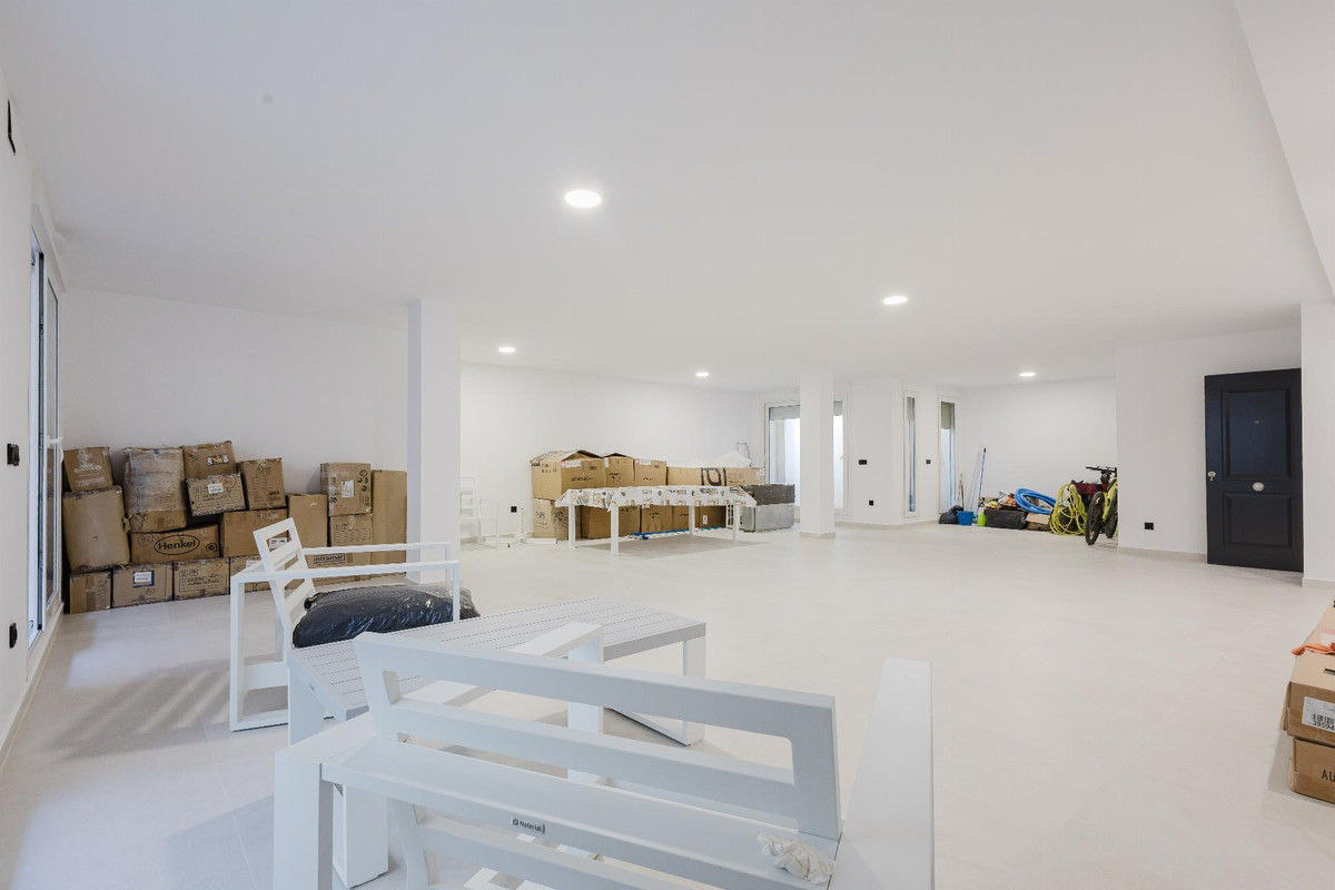 Se vende Villa - Chalet de 4 dormitorios en Costa Blanca, Alicante, España