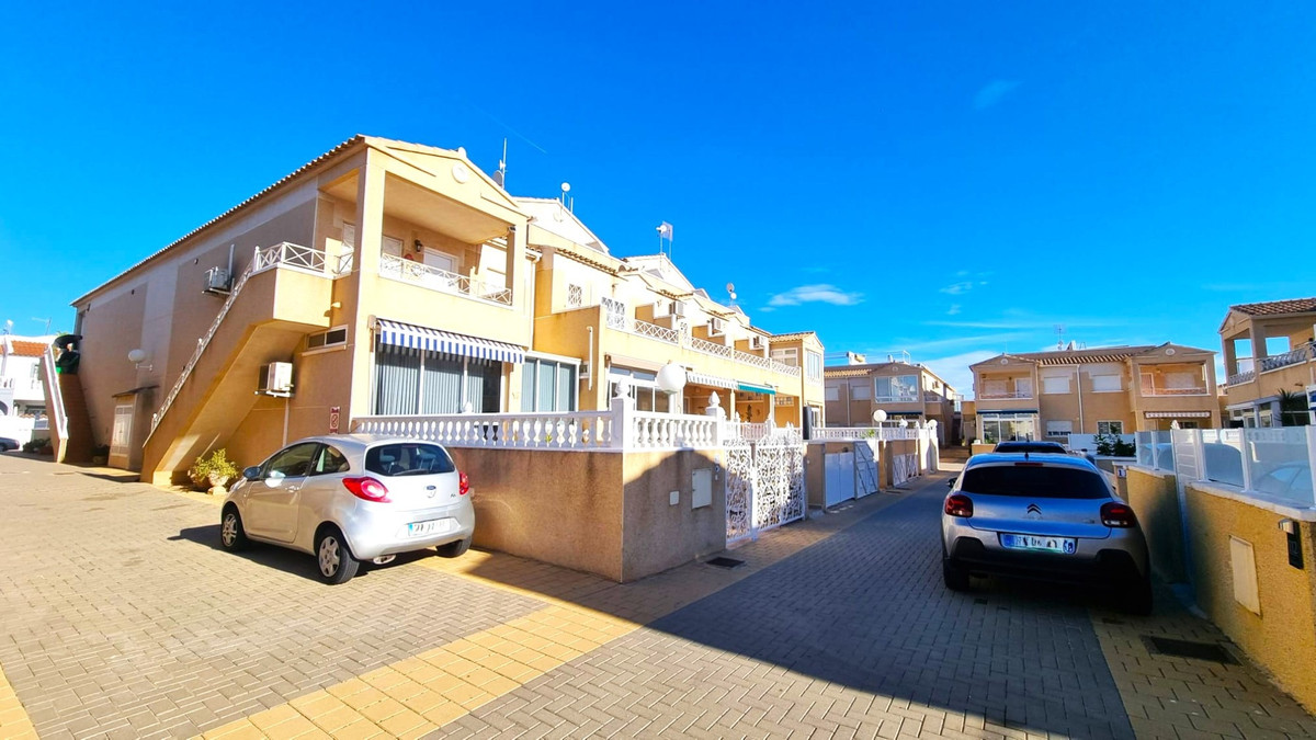 Se vende Adosada de 2 dormitorios en Costa Blanca, Alicante, España