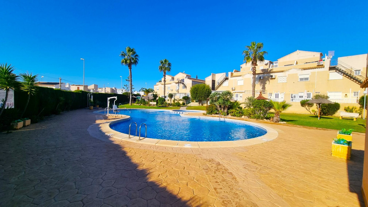 Se vende Adosada de 2 dormitorios en Costa Blanca, Alicante, España