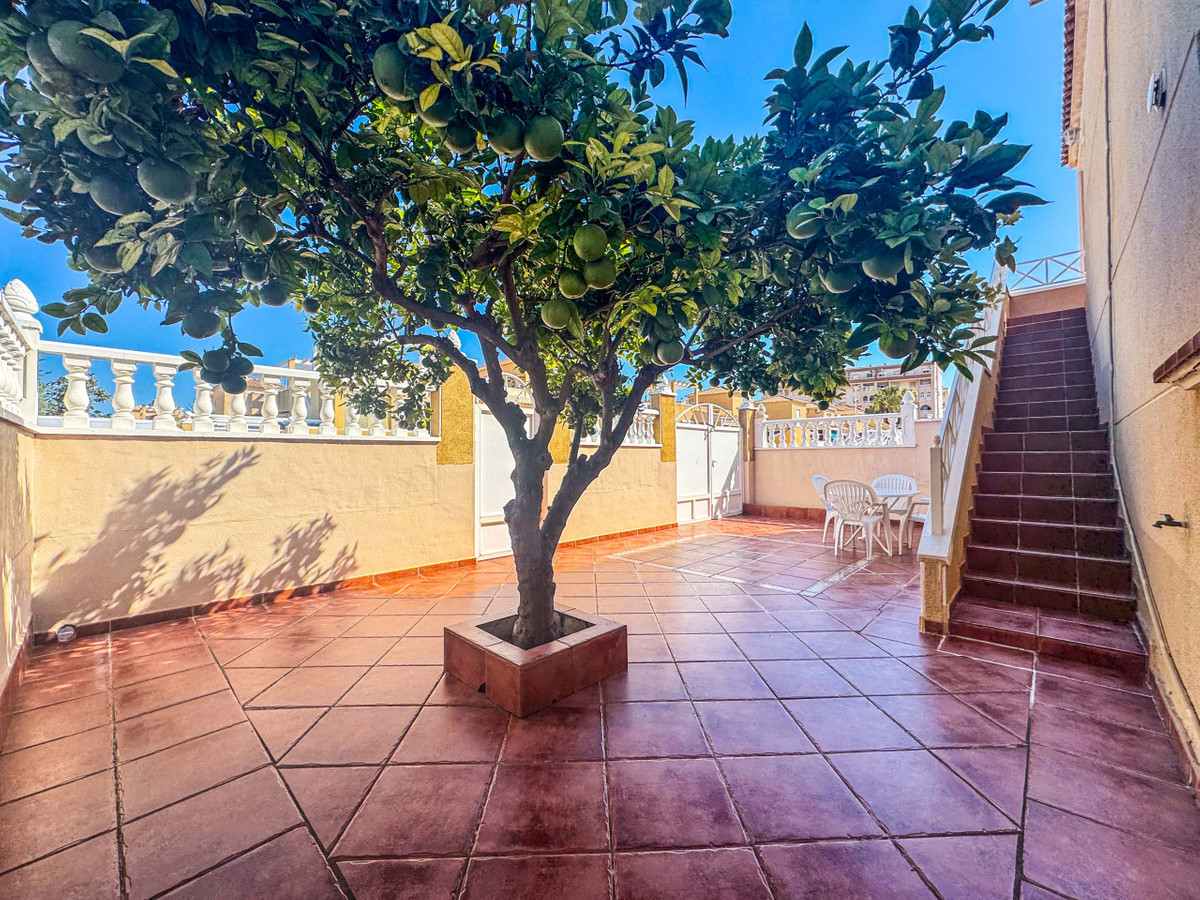 Se vende Bungalow de 2 dormitorios en Costa Blanca, Alicante, España
