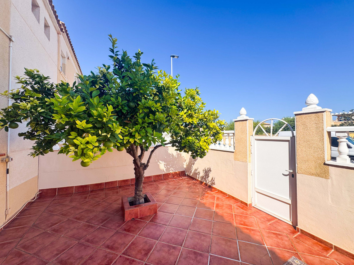 Se vende Bungalow de 2 dormitorios en Costa Blanca, Alicante, España