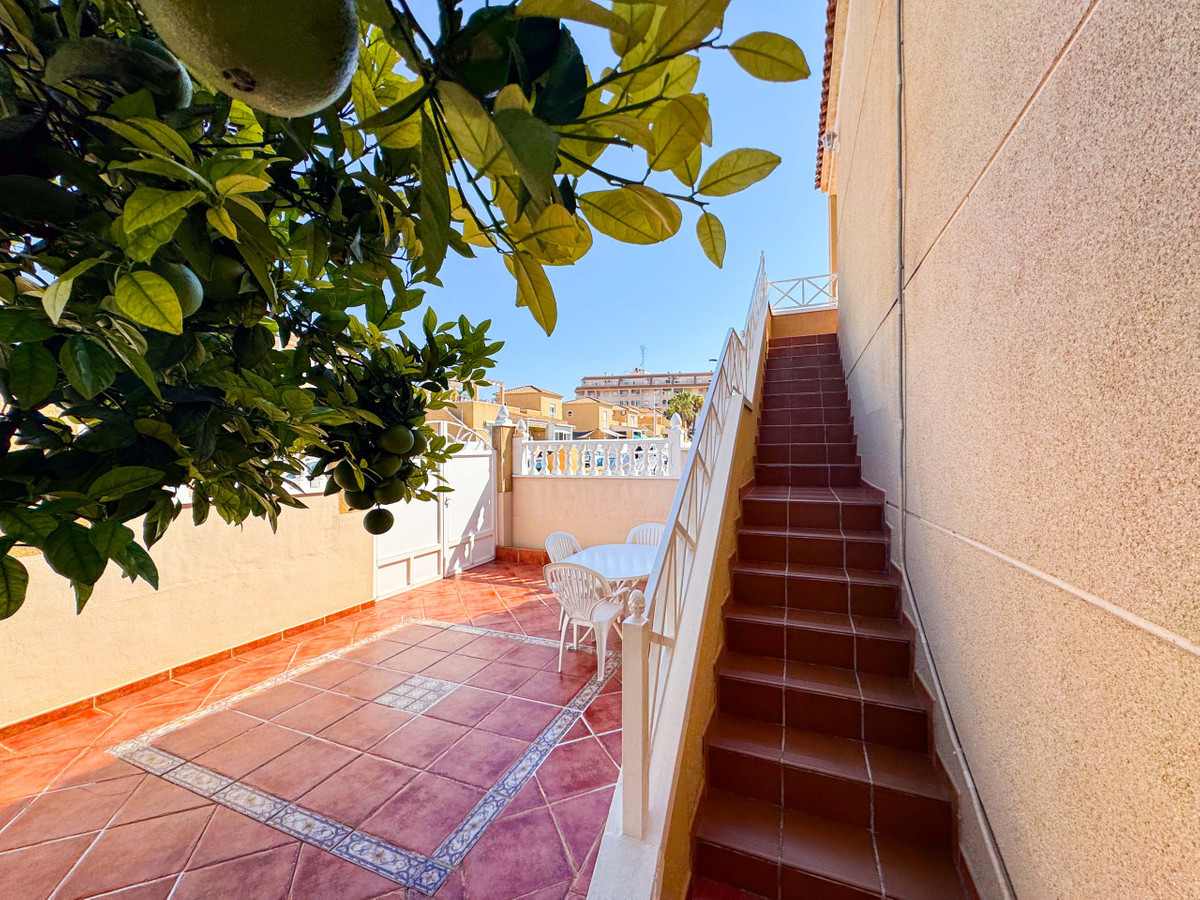 Se vende Bungalow de 2 dormitorios en Costa Blanca, Alicante, España