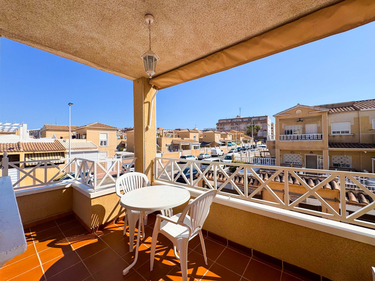 Se vende Bungalow de 2 dormitorios en Costa Blanca, Alicante, España