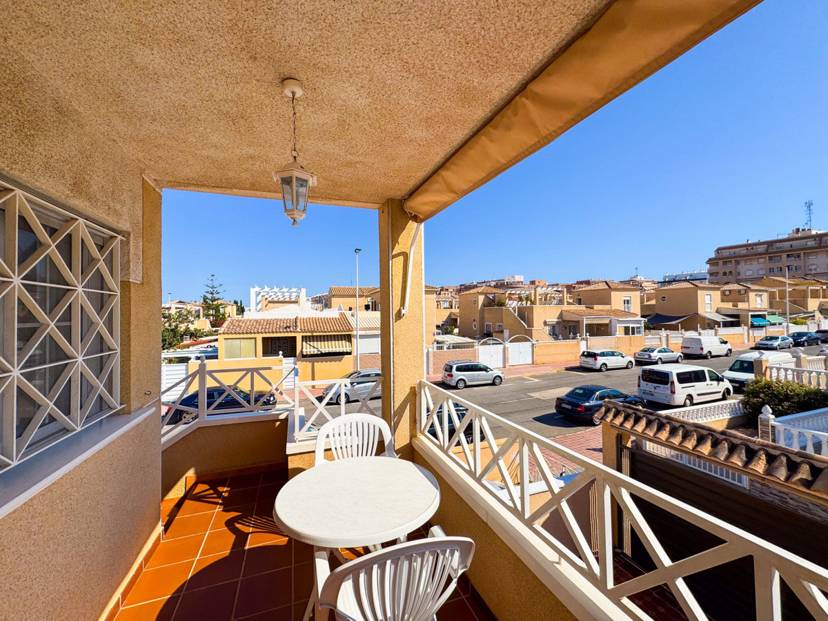 Se vende Bungalow de 2 dormitorios en Costa Blanca, Alicante, España