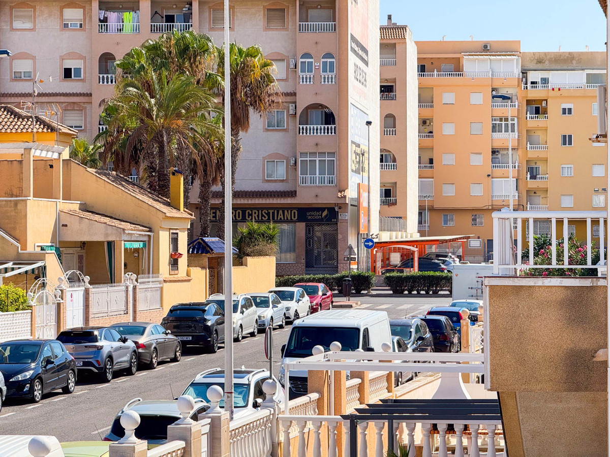 Se vende Bungalow de 2 dormitorios en Costa Blanca, Alicante, España