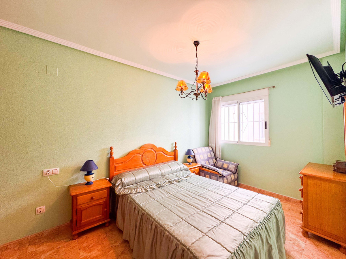 Se vende Bungalow de 2 dormitorios en Costa Blanca, Alicante, España