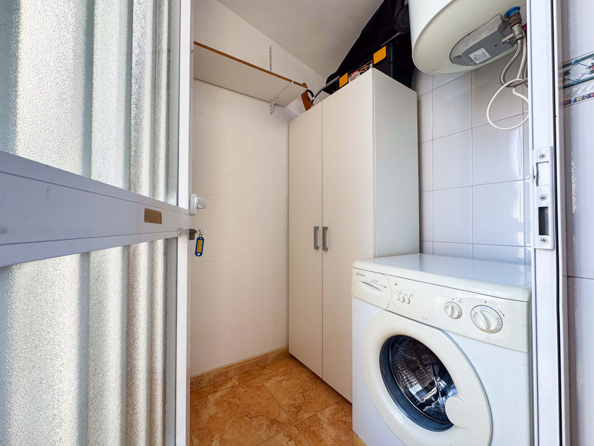 Se vende Bungalow de 2 dormitorios en Costa Blanca, Alicante, España