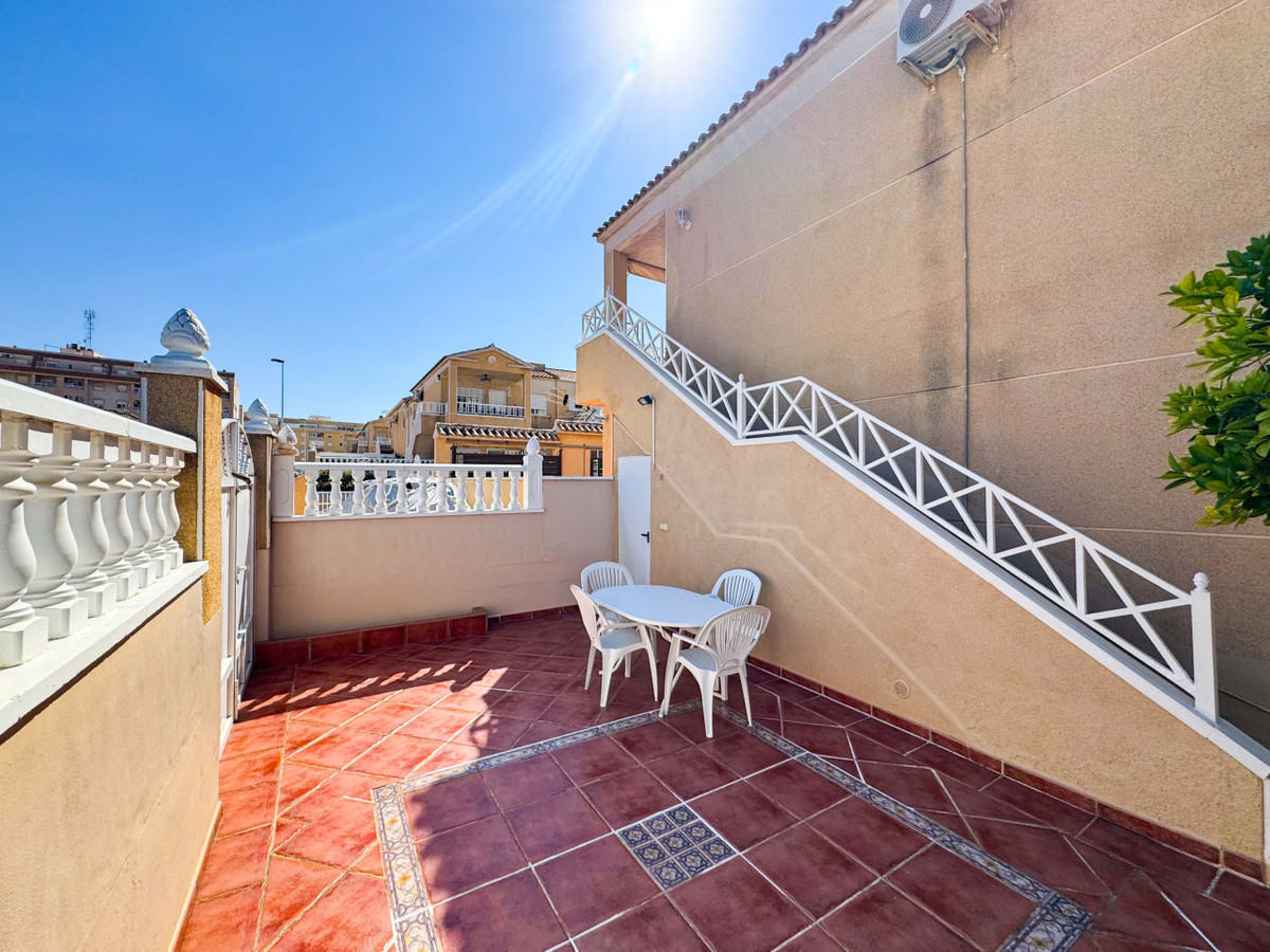 Se vende Bungalow de 2 dormitorios en Costa Blanca, Alicante, España