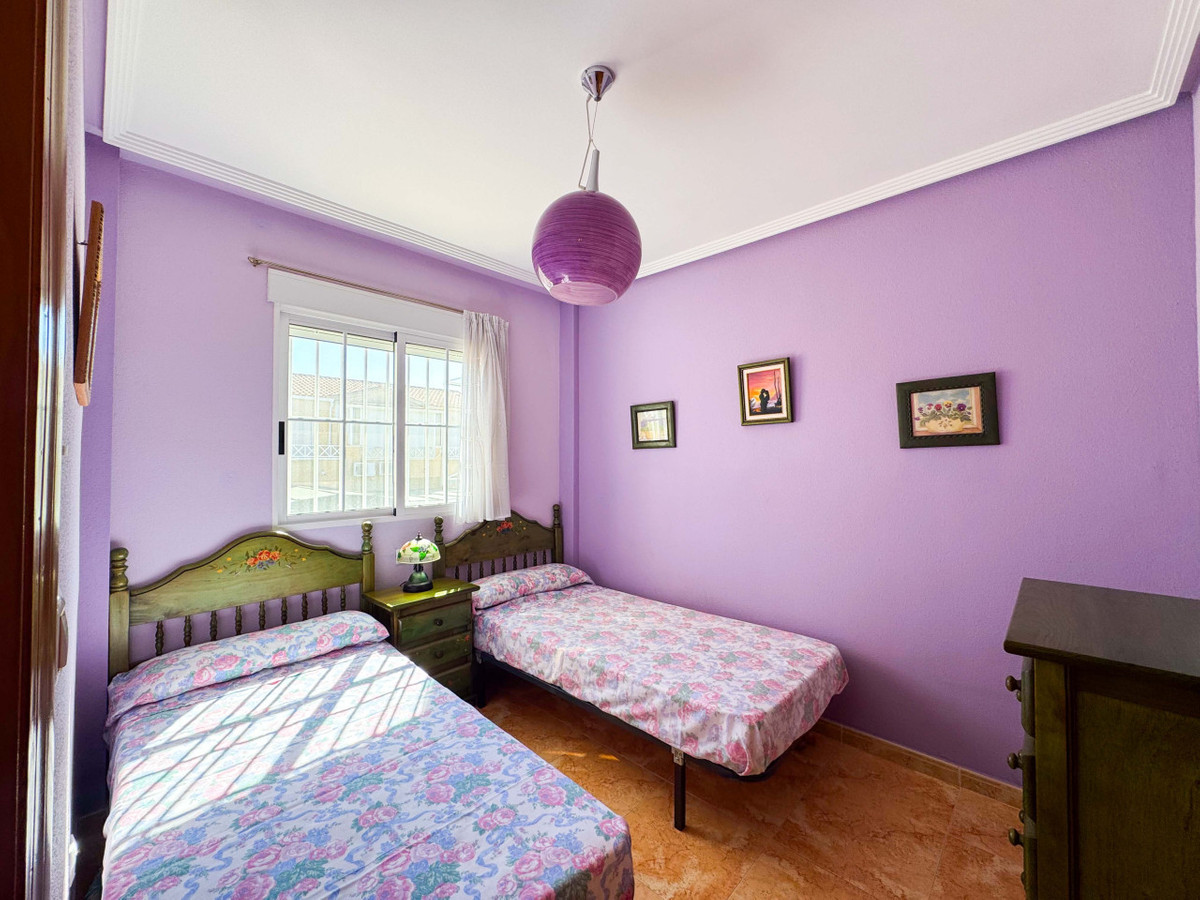 Se vende Bungalow de 2 dormitorios en Costa Blanca, Alicante, España