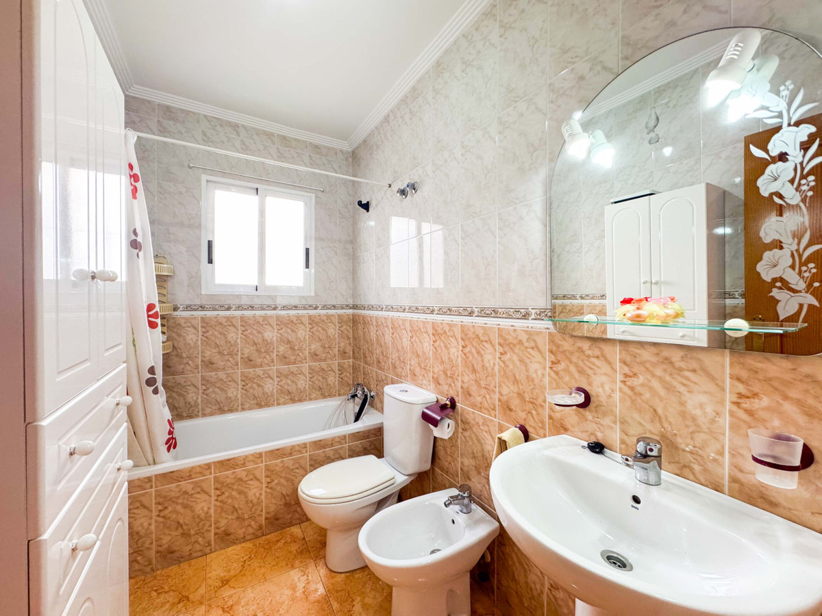 Se vende Bungalow de 2 dormitorios en Costa Blanca, Alicante, España