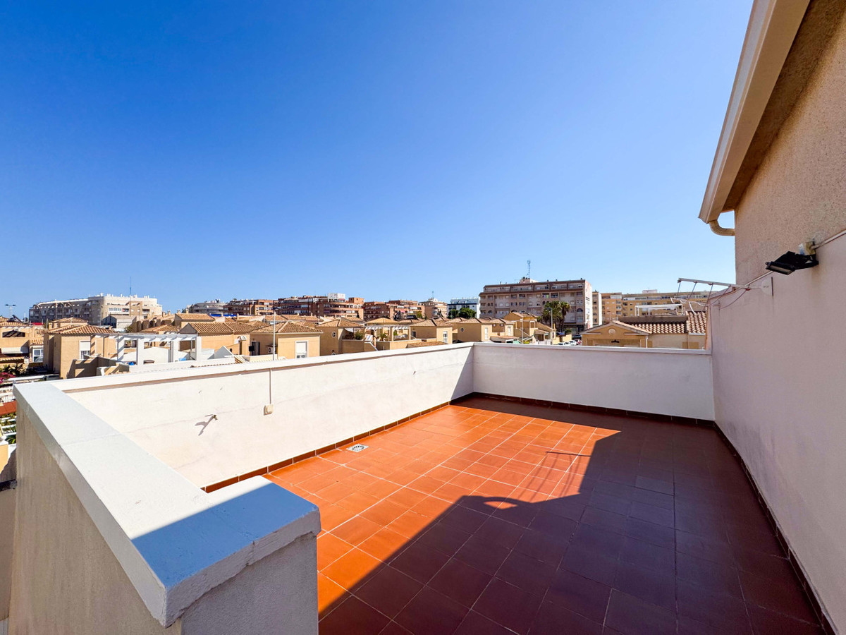 Se vende Bungalow de 2 dormitorios en Costa Blanca, Alicante, España