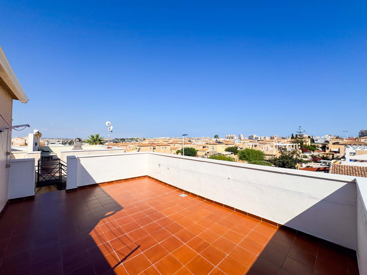 Se vende Bungalow de 2 dormitorios en Costa Blanca, Alicante, España