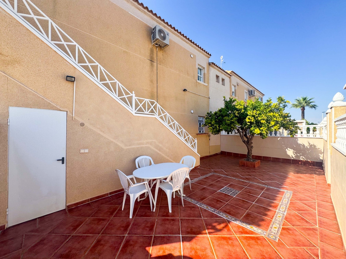 Se vende Bungalow de 2 dormitorios en Costa Blanca, Alicante, España