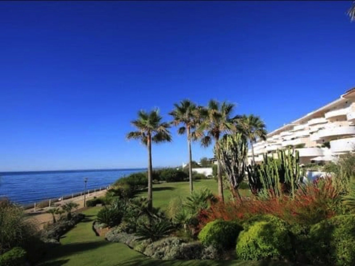 2 Bed Apartment for sale in Estepona Costa Del Sol, Málaga, Spain