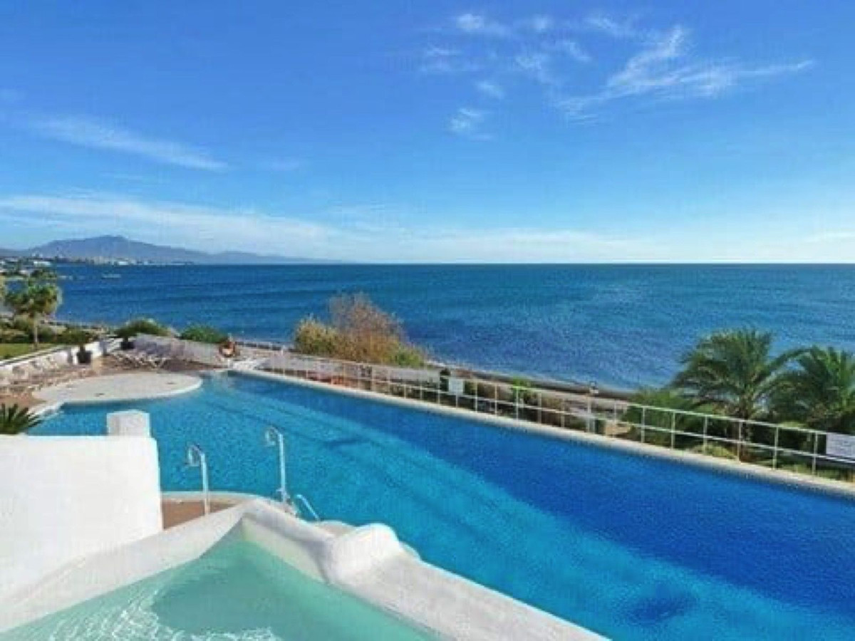 2 Bed Apartment for sale in Estepona Costa Del Sol, Málaga, Spain