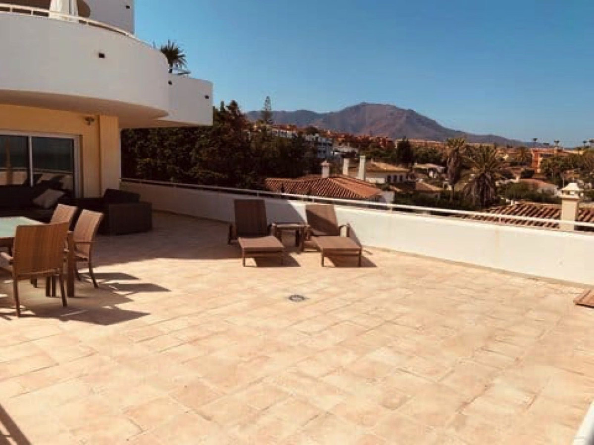 2 Bed Apartment for sale in Estepona Costa Del Sol, Málaga, Spain