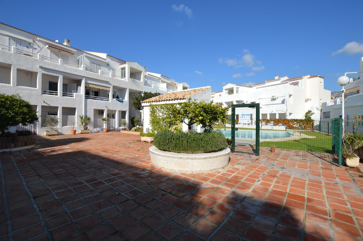 2 Bed Apartment for sale in Torreblanca Costa Del Sol, Málaga, Spain