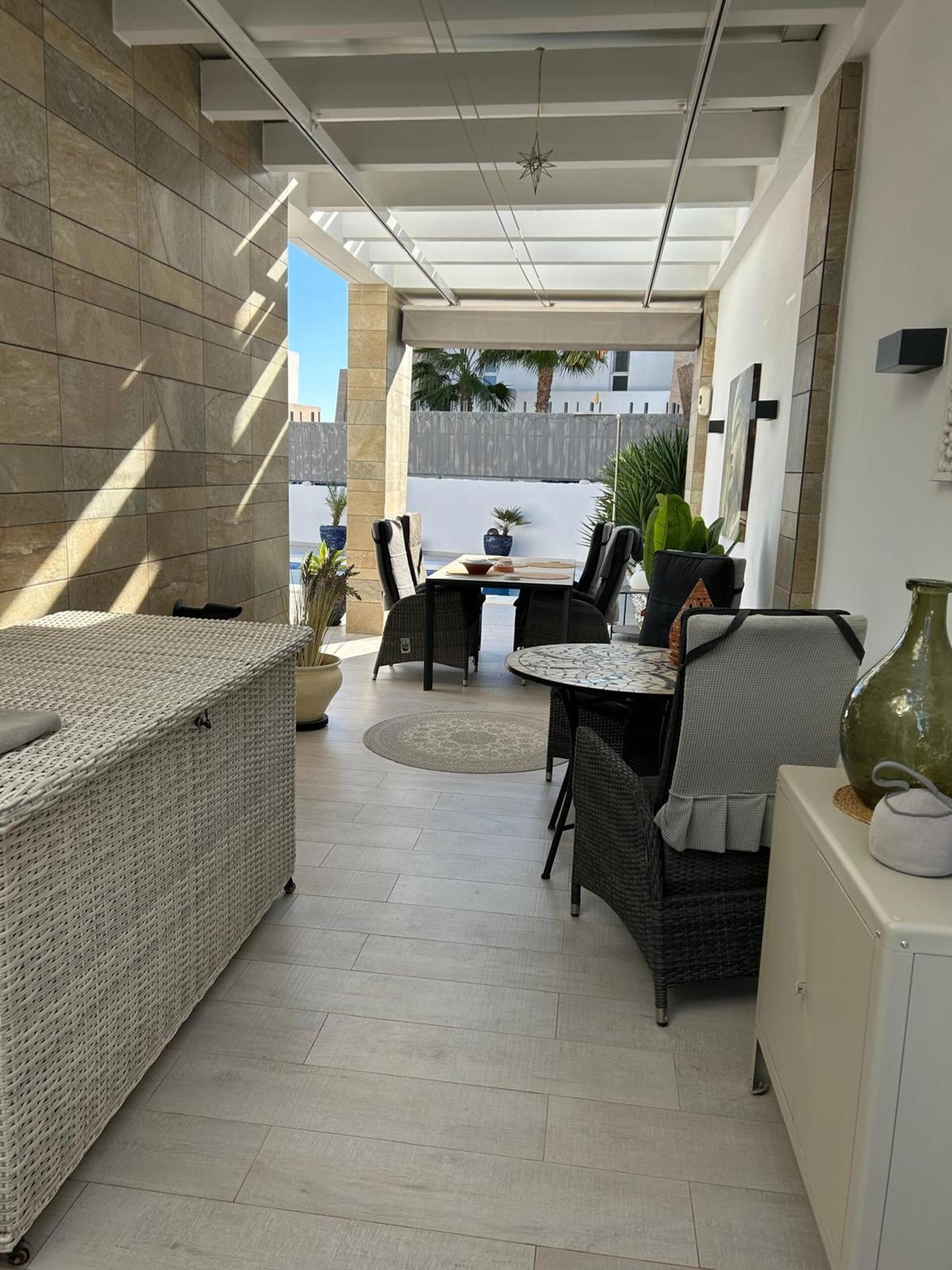 Se vende Villa - Chalet de 3 dormitorios en Costa Blanca, Alicante, España