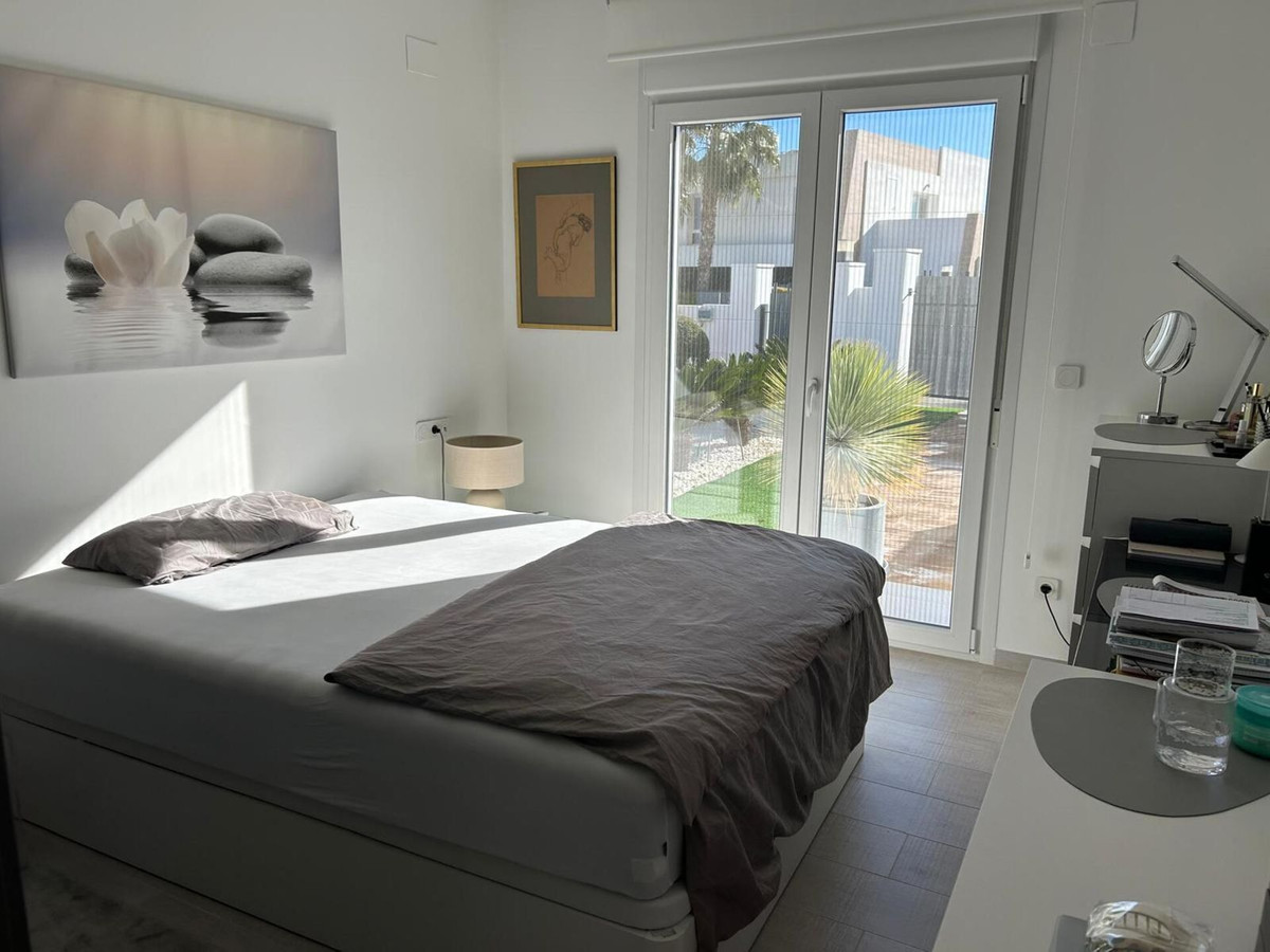 Se vende Villa - Chalet de 3 dormitorios en Costa Blanca, Alicante, España