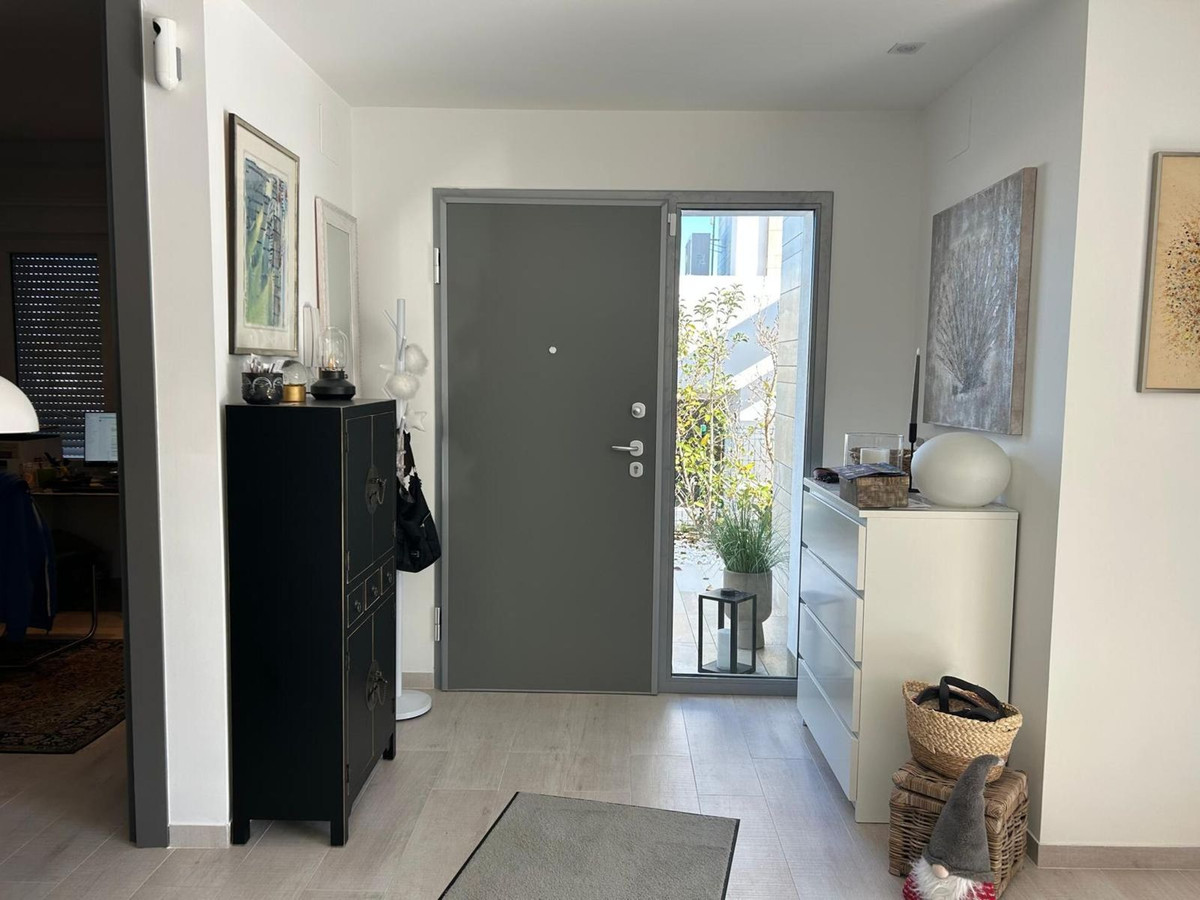 Se vende Villa - Chalet de 3 dormitorios en Costa Blanca, Alicante, España