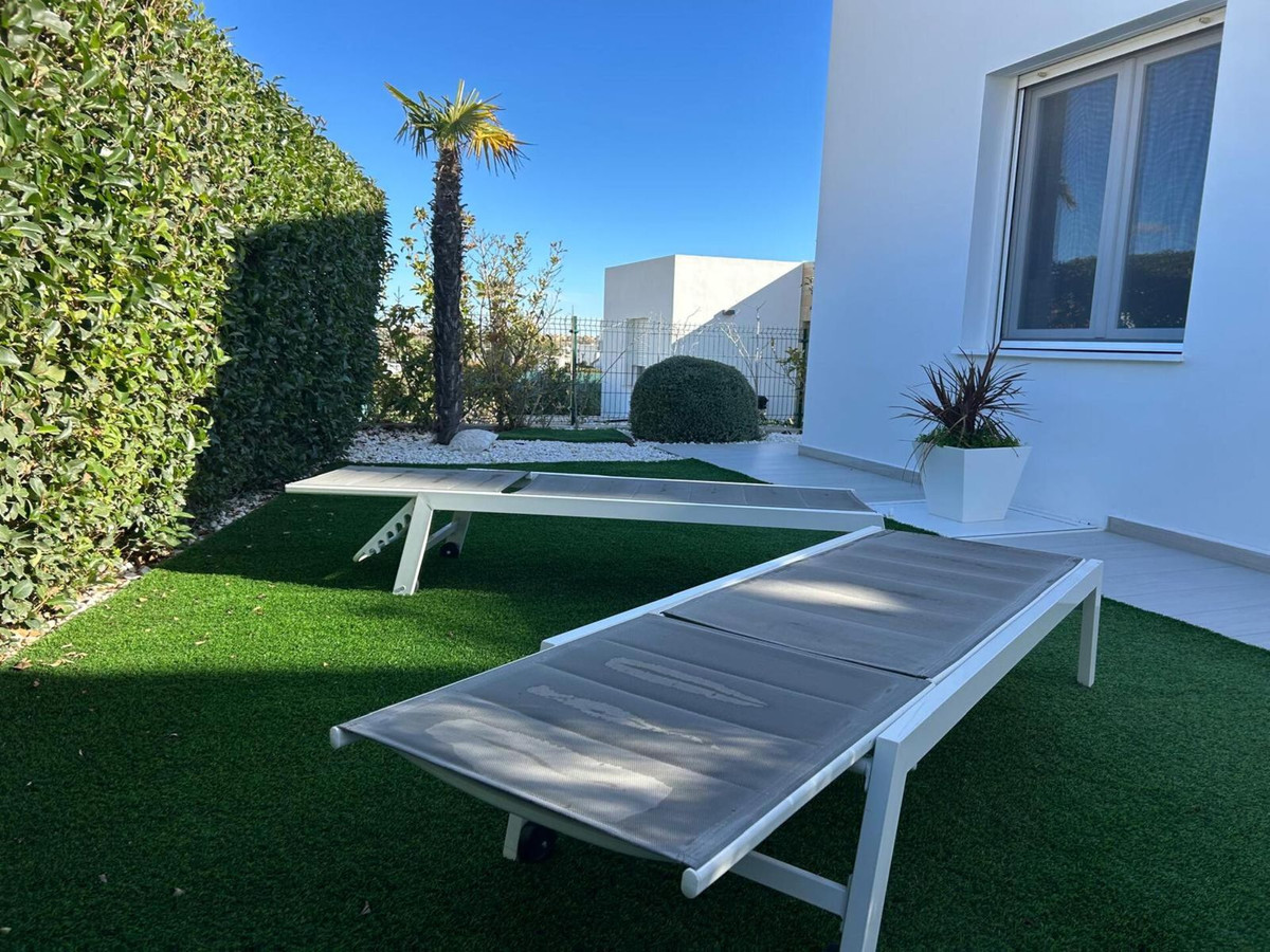 Se vende Villa - Chalet de 3 dormitorios en Costa Blanca, Alicante, España