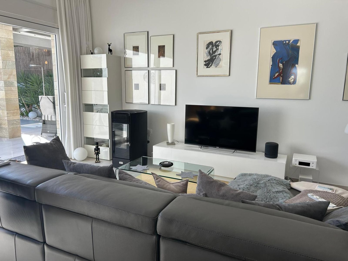 Se vende Villa - Chalet de 3 dormitorios en Costa Blanca, Alicante, España
