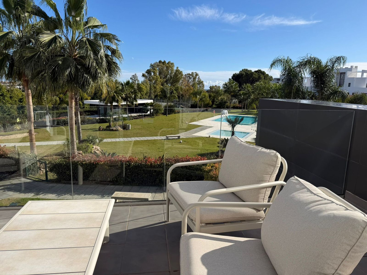 2 Bed Apartment for sale in Estepona Costa Del Sol, Málaga, Spain