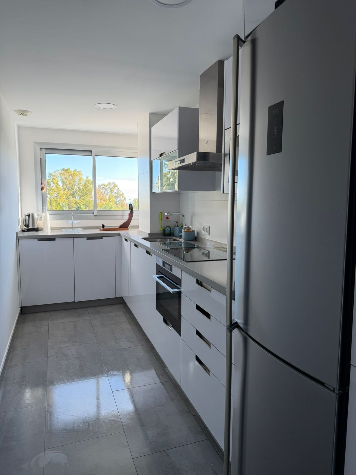 2 Bed Apartment for sale in Estepona Costa Del Sol, Málaga, Spain