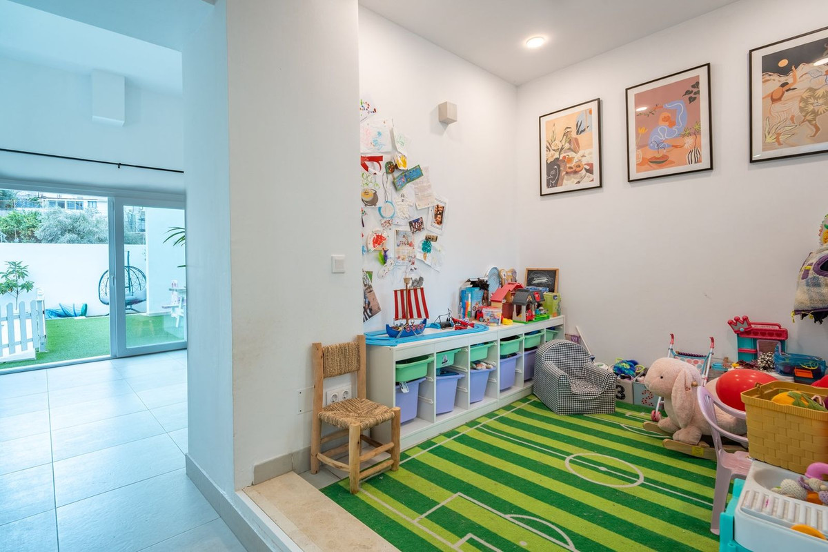 2 Bed Townhouse for sale in Málaga Este Costa Del Sol, Málaga, Spain