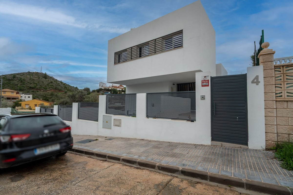 2 Bed Townhouse for sale in Málaga Este Costa Del Sol, Málaga, Spain