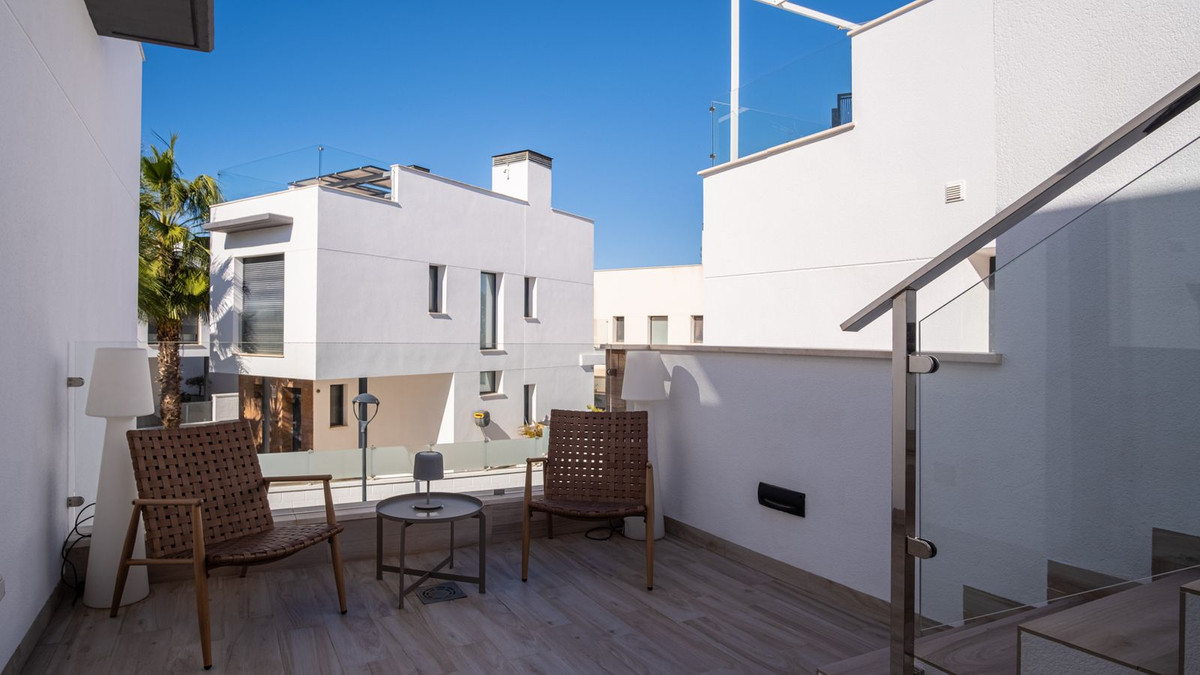 3 Bed Townhouse for sale in Lomas De Cabo Roig Costa Blanca, Alicante, Spain