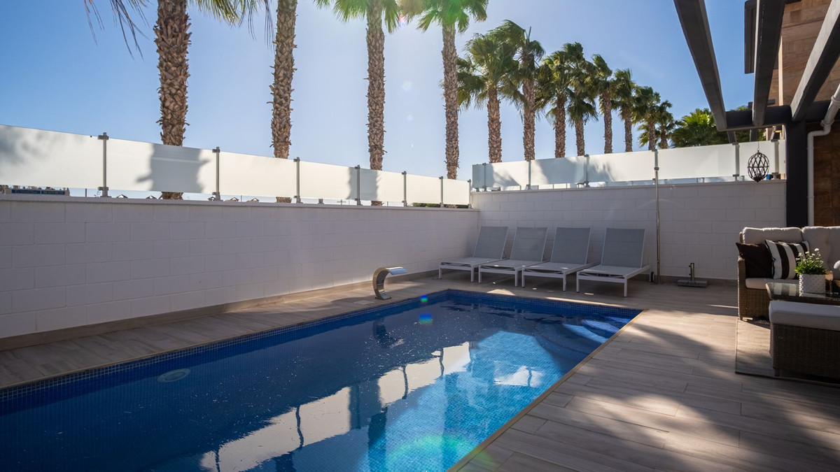 3 Bed Townhouse for sale in Lomas De Cabo Roig Costa Blanca, Alicante, Spain