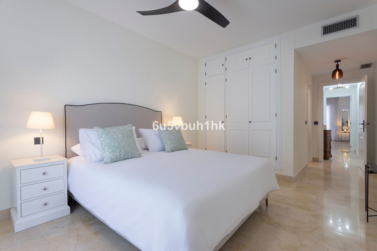 3 Bed Apartment for sale in Estepona Costa Del Sol, Málaga, Spain