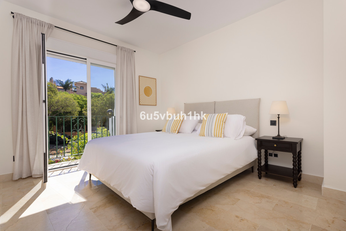3 Bed Apartment for sale in Estepona Costa Del Sol, Málaga, Spain