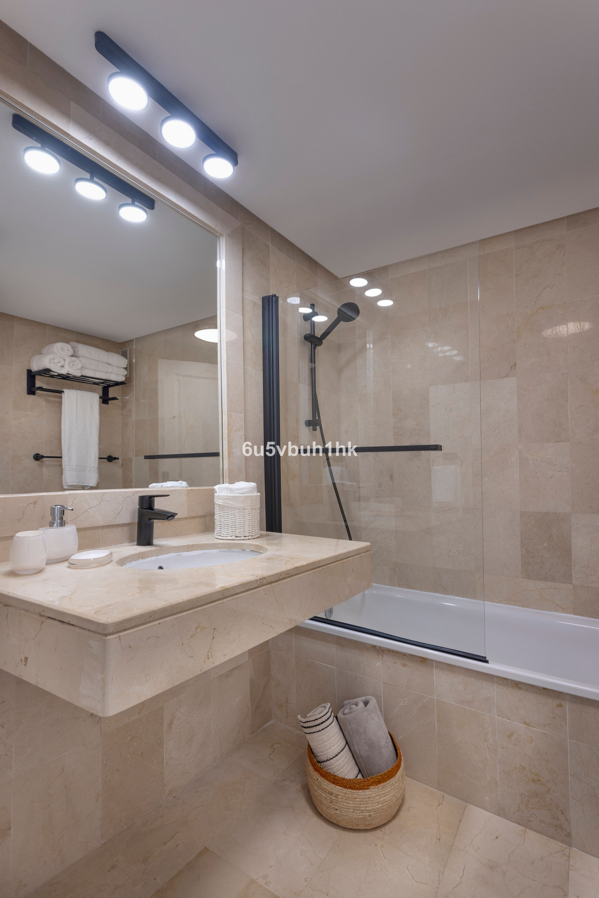 3 Bed Apartment for sale in Estepona Costa Del Sol, Málaga, Spain