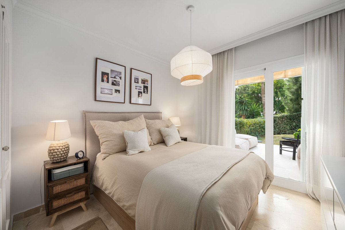2 Bed Apartment for sale in La Quinta Costa Del Sol, Málaga, Spain