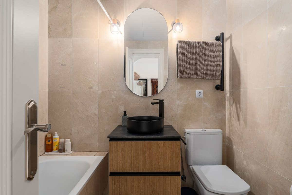 2 Bed Apartment for sale in La Quinta Costa Del Sol, Málaga, Spain