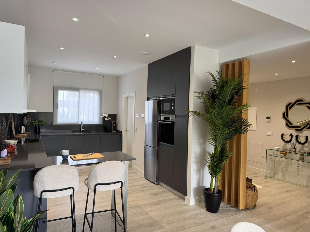 Se vende Adosada de 3 dormitorios en Costa Del Sol, Cadiz, España