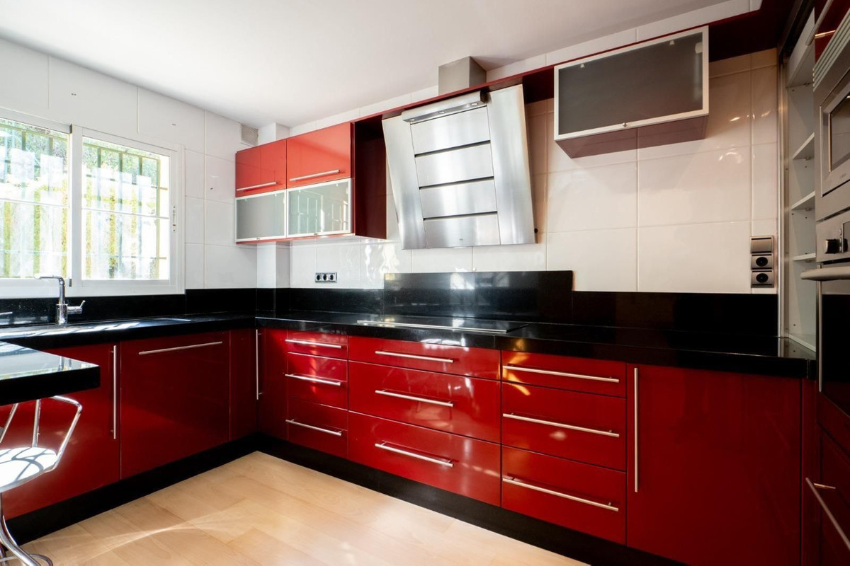 3 Bed Townhouse for sale in Fuengirola Costa Del Sol, Málaga, Spain