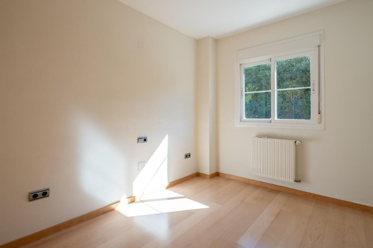 3 Bed Townhouse for sale in Fuengirola Costa Del Sol, Málaga, Spain
