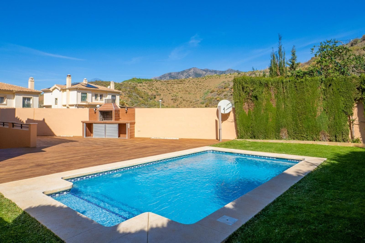 3 Bed Townhouse for sale in Fuengirola Costa Del Sol, Málaga, Spain