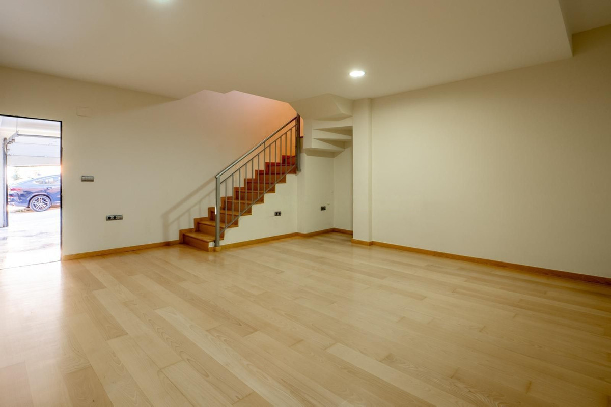 3 Bed Townhouse for sale in Fuengirola Costa Del Sol, Málaga, Spain
