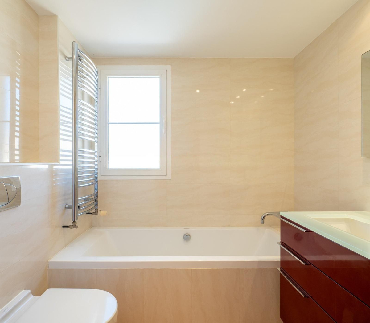 3 Bed Townhouse for sale in Fuengirola Costa Del Sol, Málaga, Spain